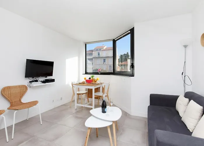 Apartman Sea Steps Yourhosthelper Cannes