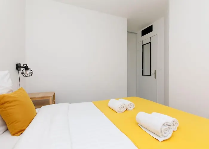 Sea Steps Yourhosthelper * Cannes